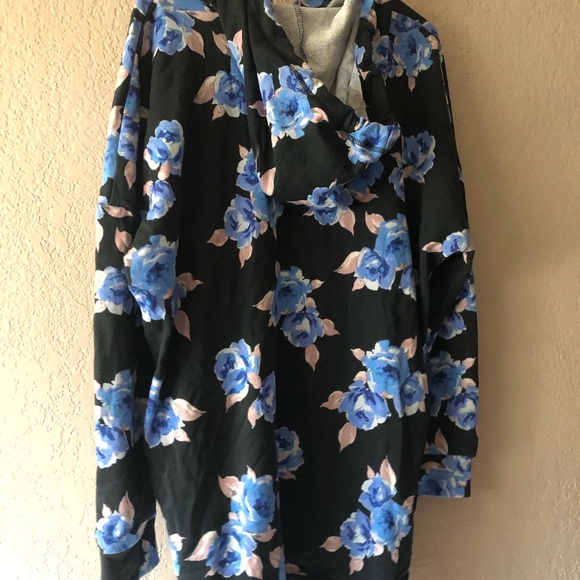 Floral Hoodie Dress - Picture 3 of 4